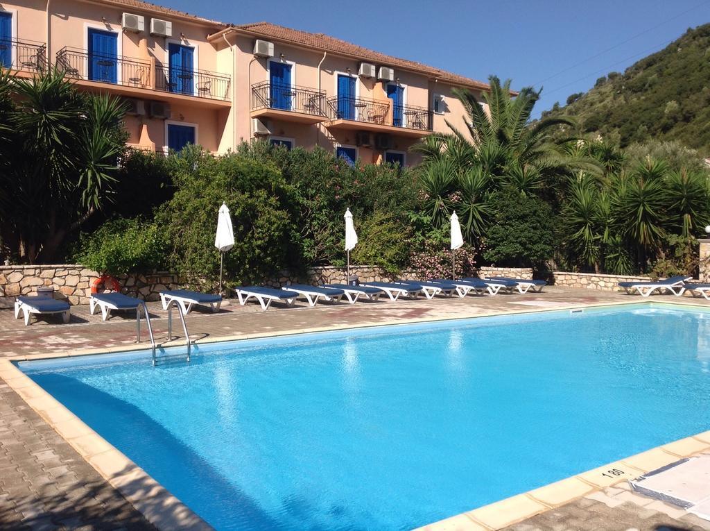 Hotel Nostos Frikes Экстерьер фото