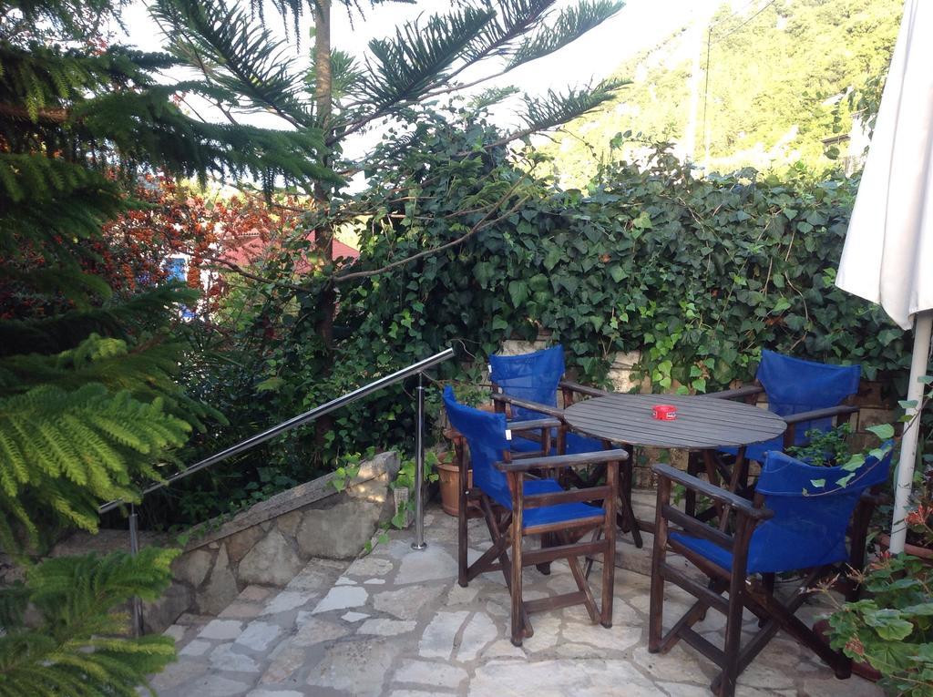 Hotel Nostos Frikes Экстерьер фото