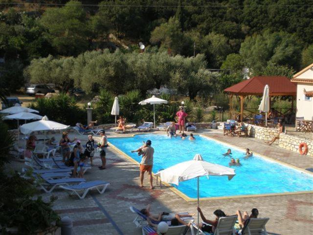 Hotel Nostos Frikes Экстерьер фото