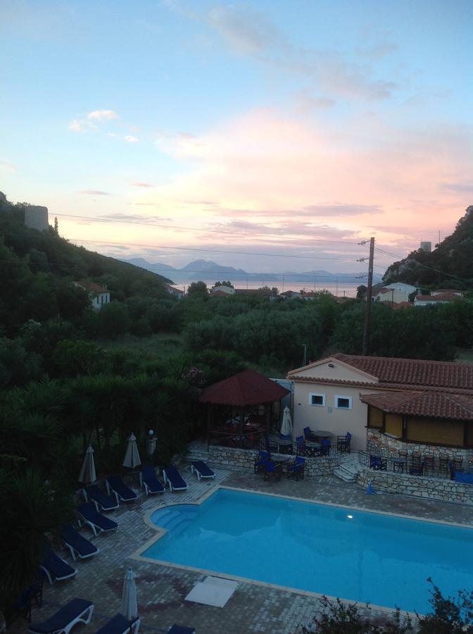 Hotel Nostos Frikes Экстерьер фото